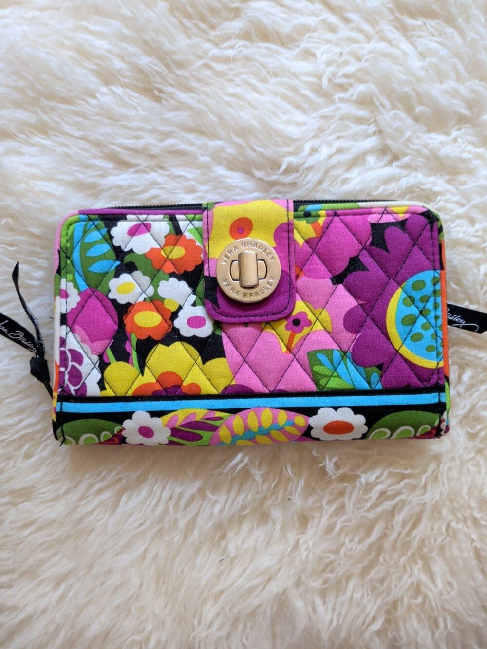 Vera Bradley Turn Lock Wallet in Va Va Bloom Floral Organizer EUC